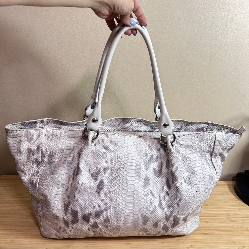 Cavalcanti Elegant White and Gray Women's Leather Tote Bag
